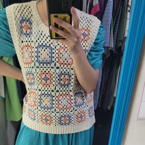 Lucky Brand Women's Granny Square Crochet Vest - Picture 14 of 15
